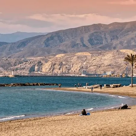 De 3 A Un Paso De La Playa Y El Centro Almeria